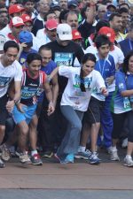 at Standard Chartered Mumbai Marathon in Mumbai on 19th Jan 2013 (123).JPG